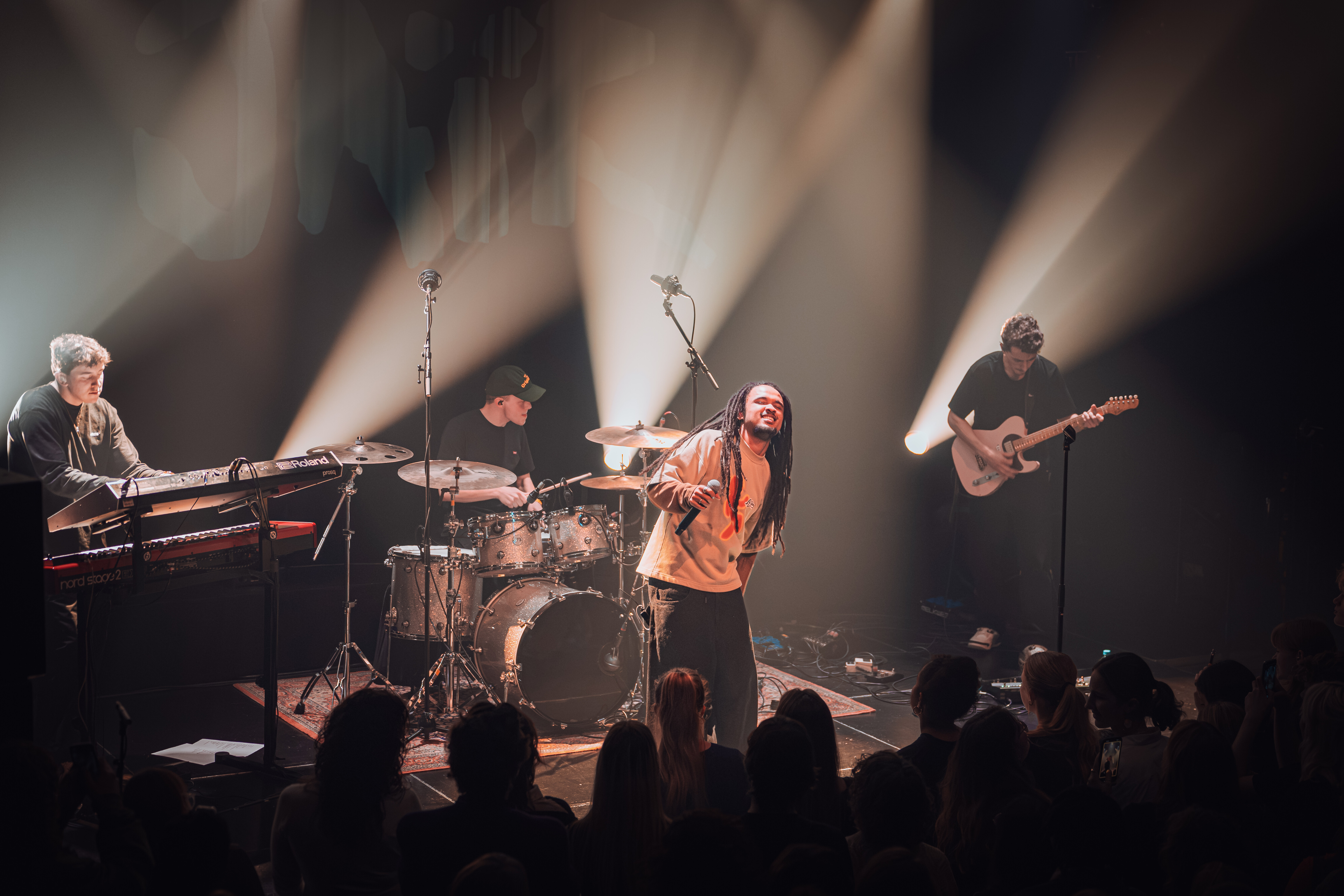 Melkweg Amsterdam — 2024 12 07 Jair Faria Just As I Remember Ep Release — 0036 — Foto 4006