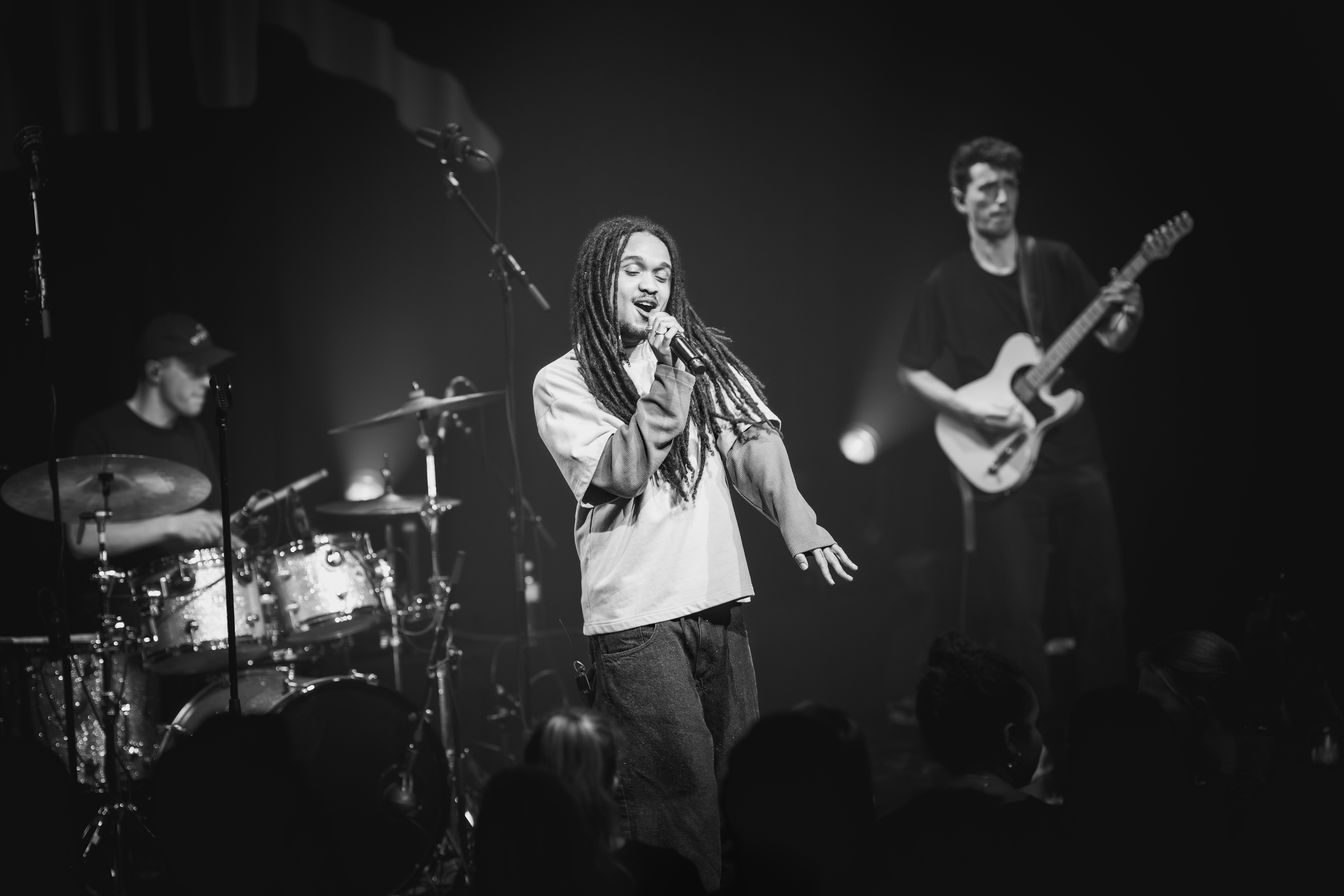 Melkweg Amsterdam — 2024 12 07 Jair Faria Just As I Remember Ep Release — 0039 — Foto 9372