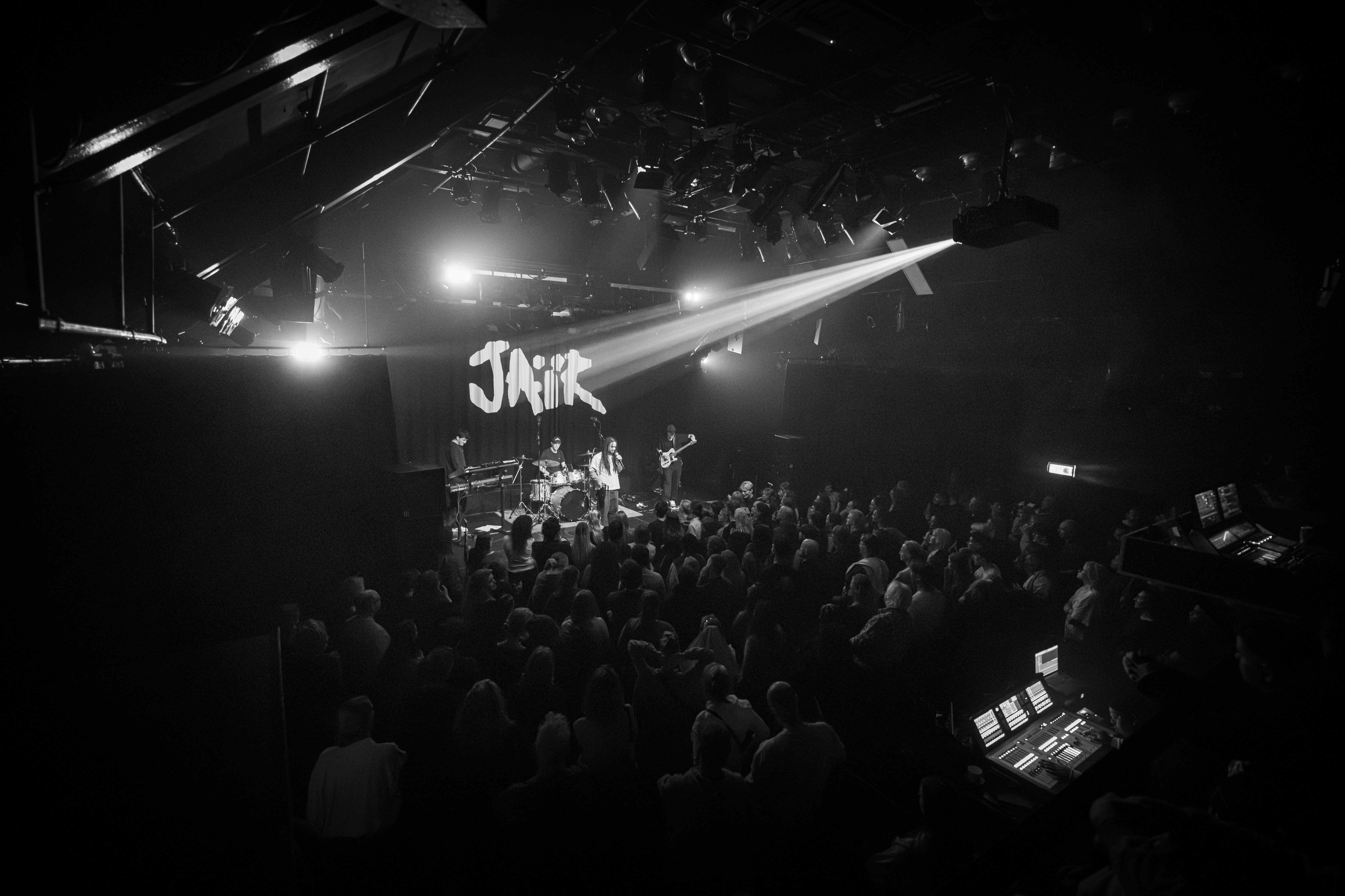 Melkweg Amsterdam — 2024 12 07 Jair Faria Just As I Remember Ep Release — 0066 — Foto 9757