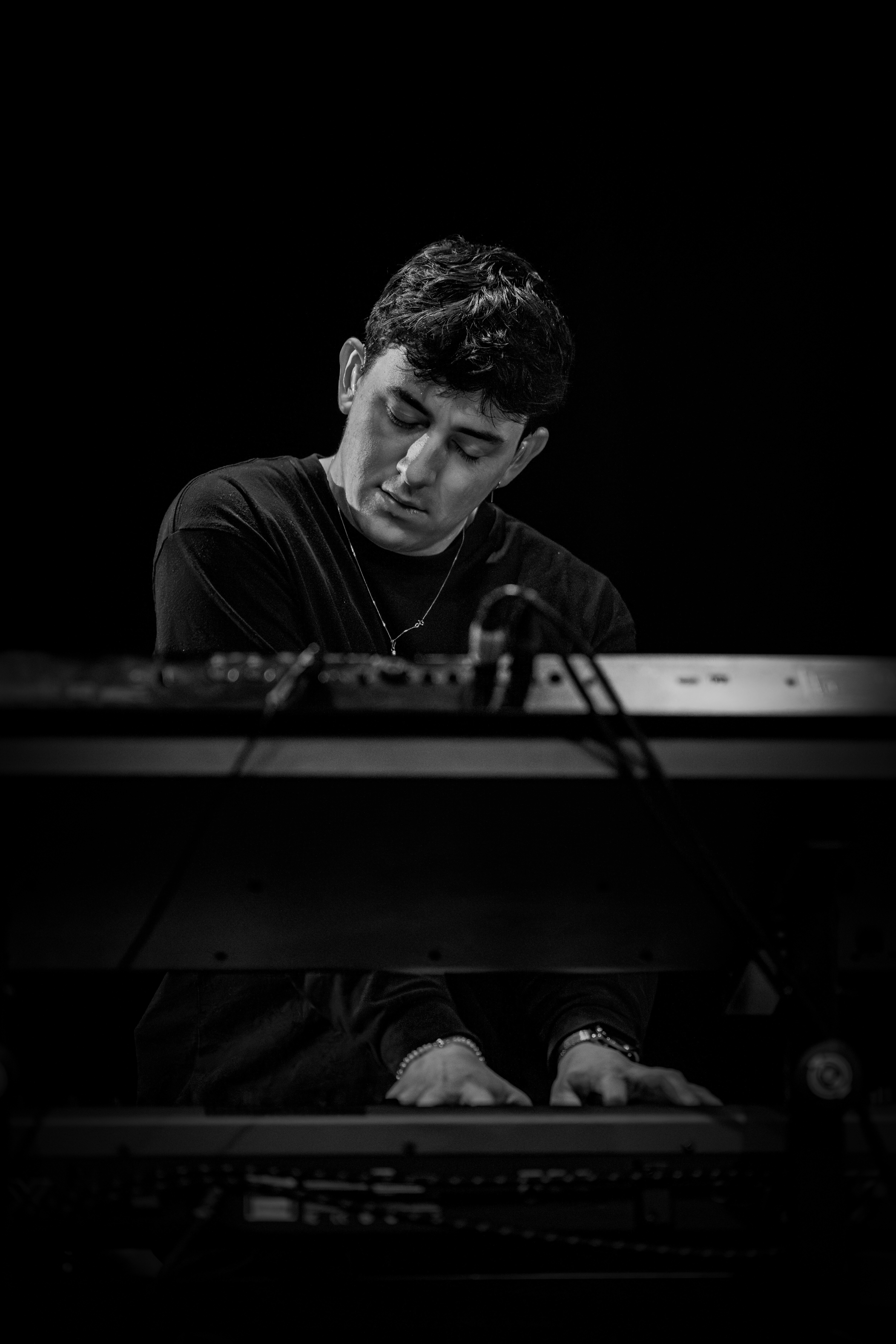 Melkweg Amsterdam — 2024 12 07 Jair Faria Just As I Remember Ep Release — 0045 — Foto 3955