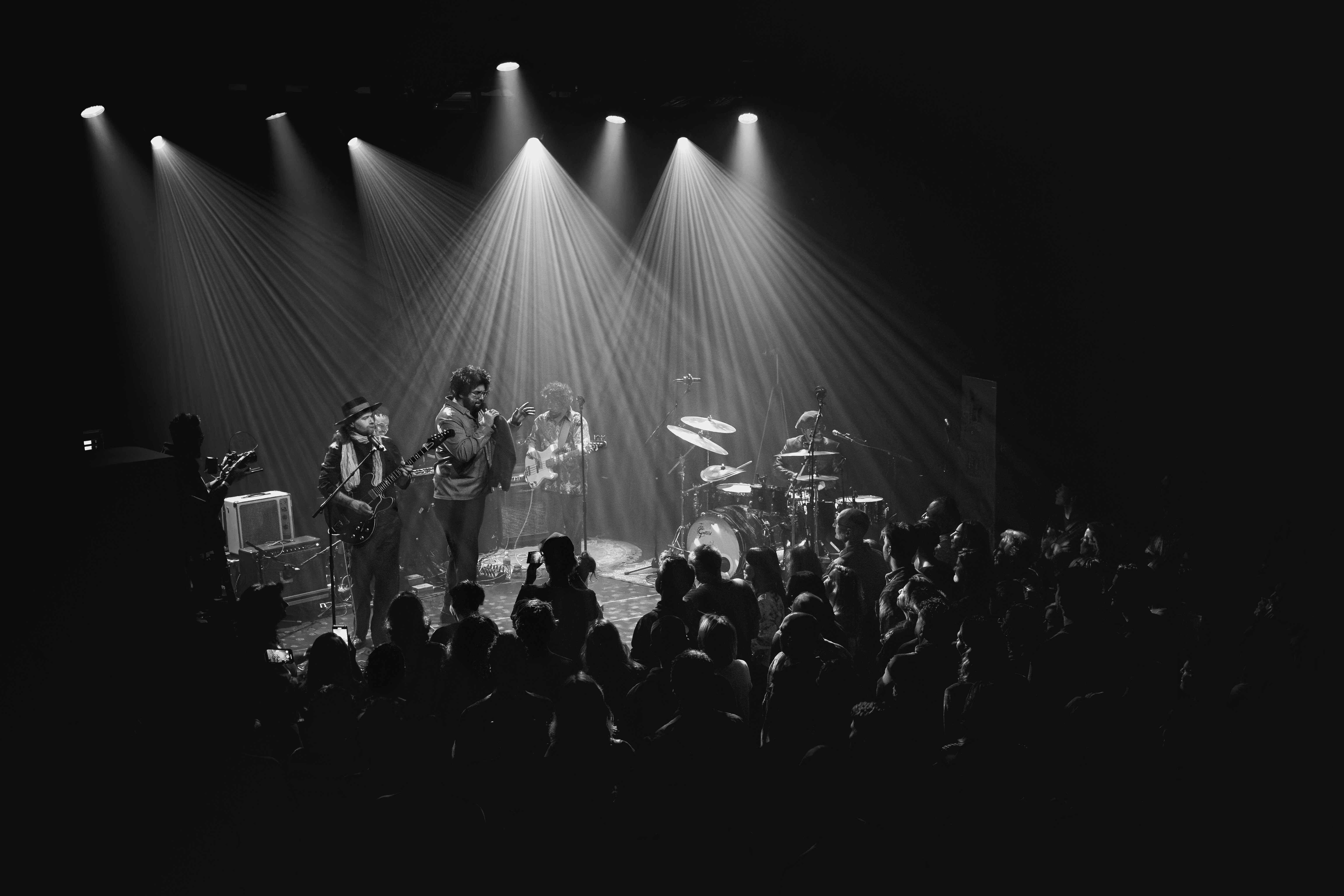 Melkweg Amsterdam — 2024 12 18 Rilan And The Bombardiers — 0006 — Foto 5194