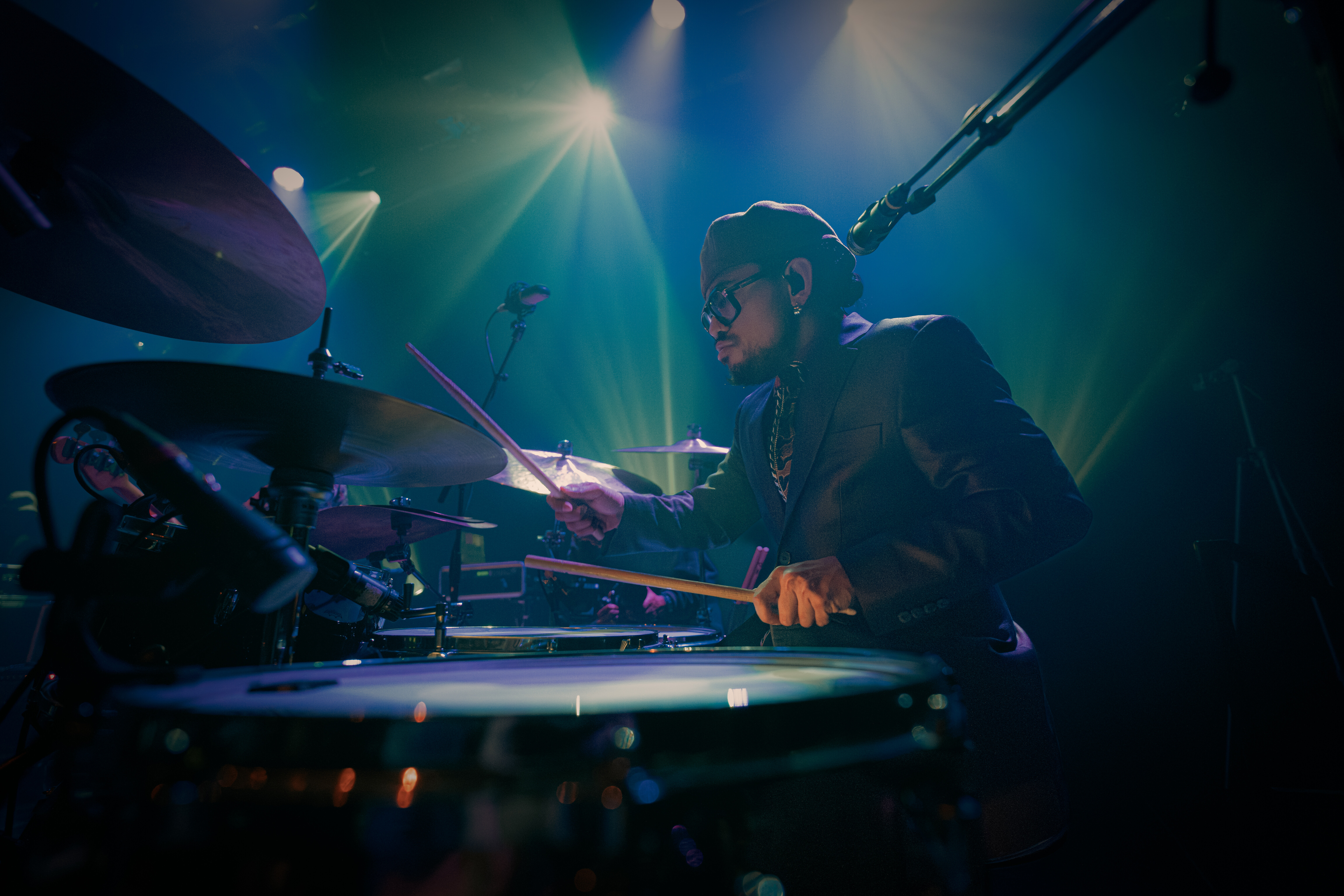 Melkweg Amsterdam — 2024 12 18 Rilan And The Bombardiers — slider — 0030 — Foto 0187