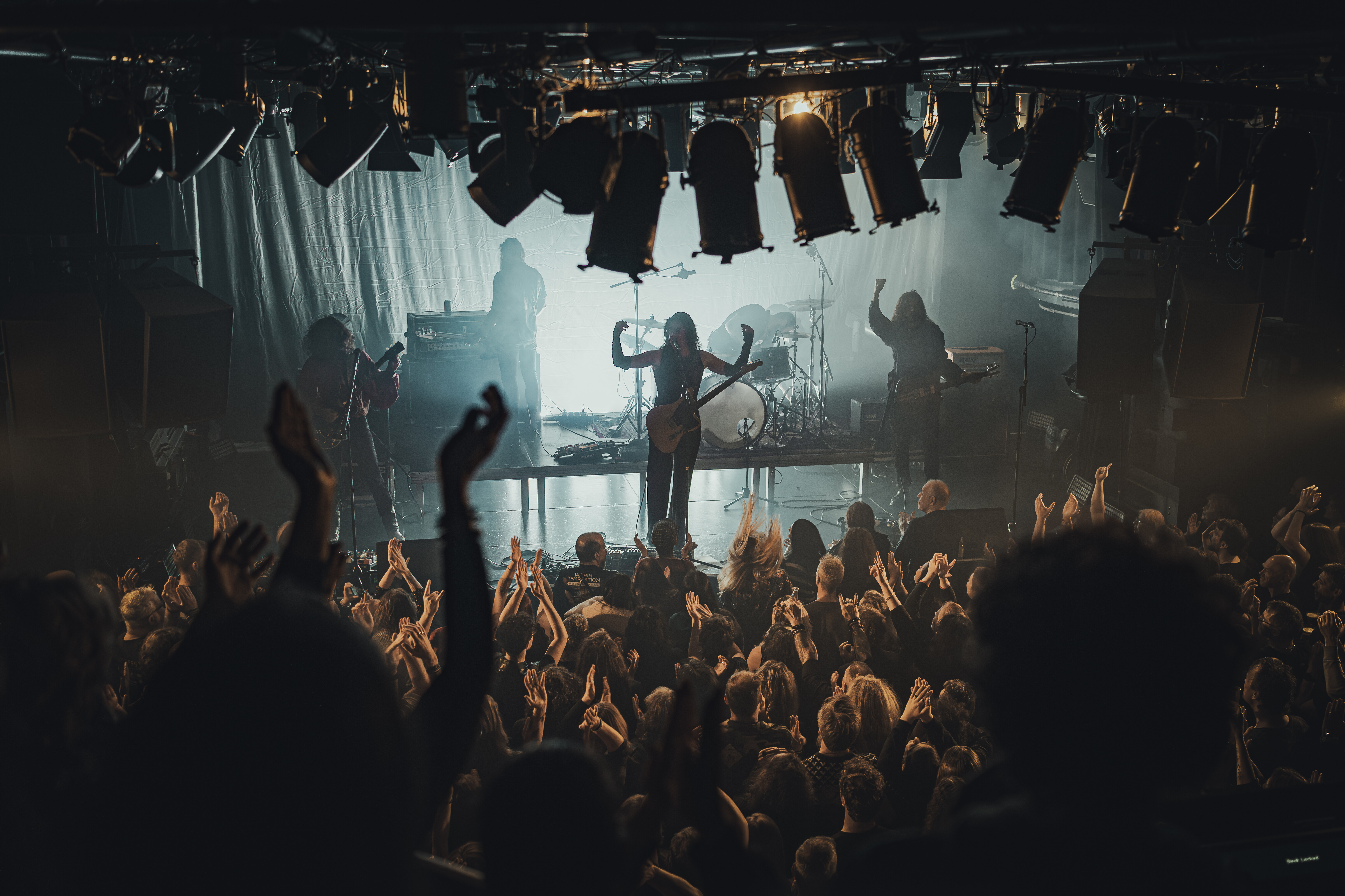 Melkweg Amsterdam — 2024 12 19 Dool Lifeless Past — dool — 0027 — Foto 6229