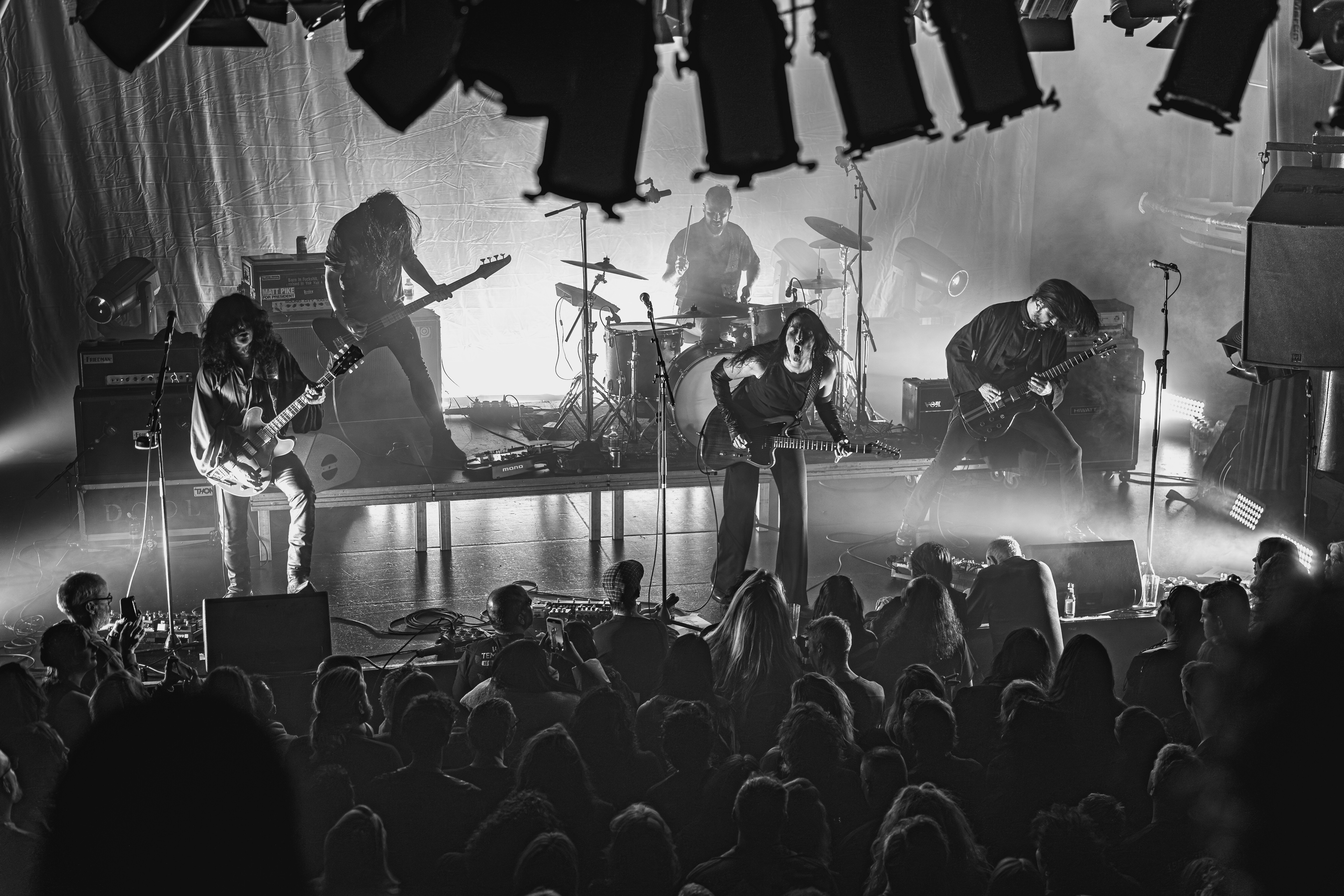 Melkweg Amsterdam — 2024 12 19 Dool Lifeless Past — dool — 0060 — Foto 6188 2