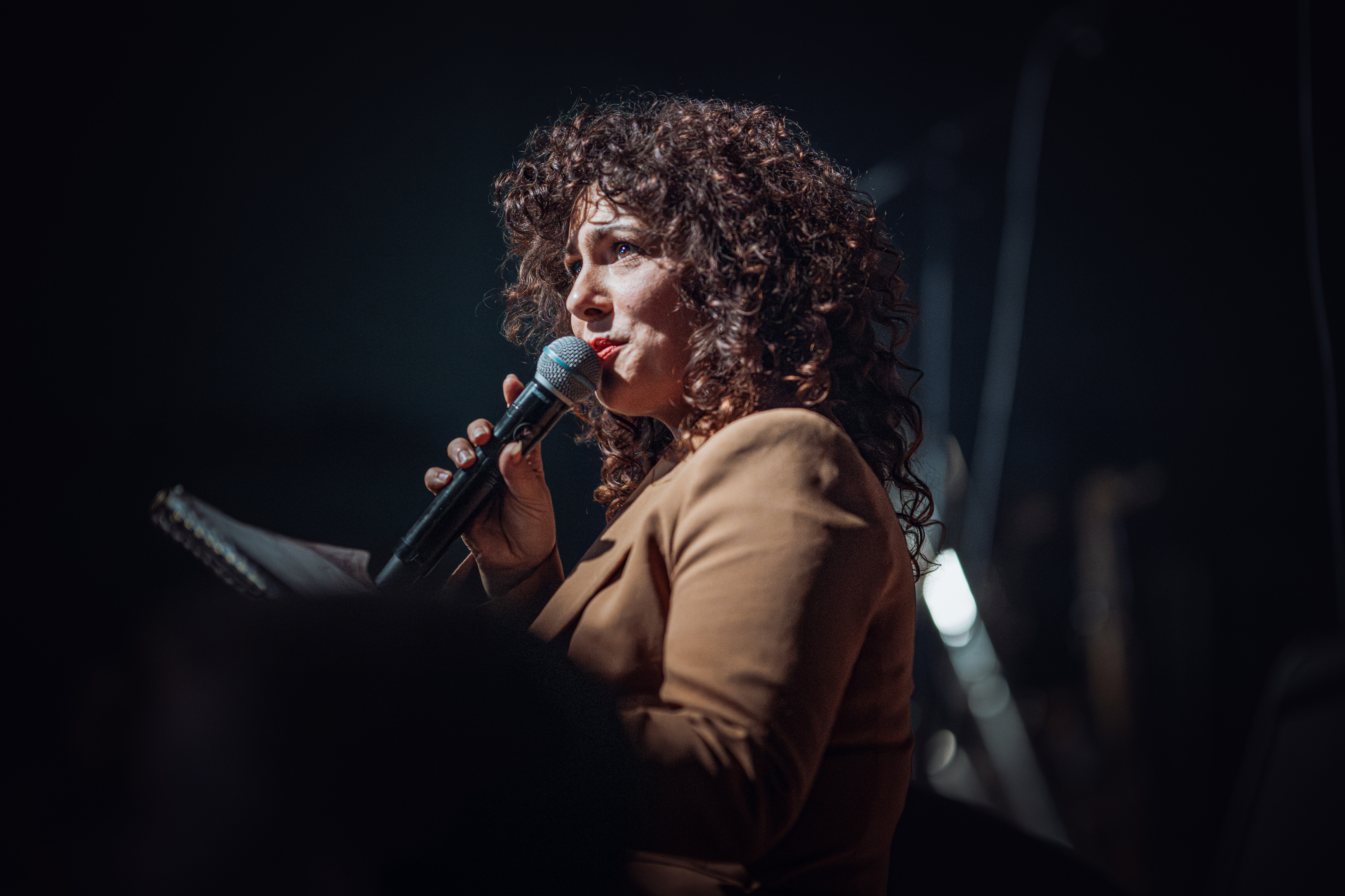 Podium Victorie Alkmaar — 2025 01 31 Poetry Jam — 0006 — Foto 5718